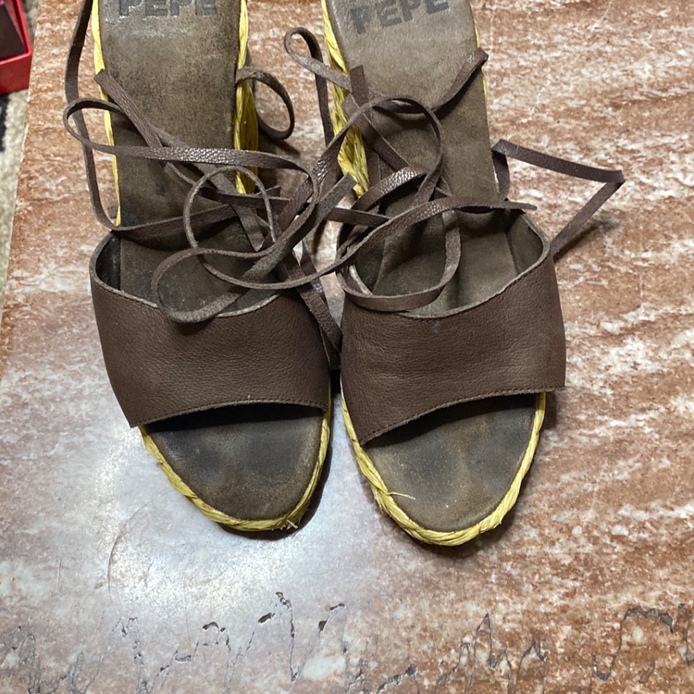 Sandals - Picture 3 of 3